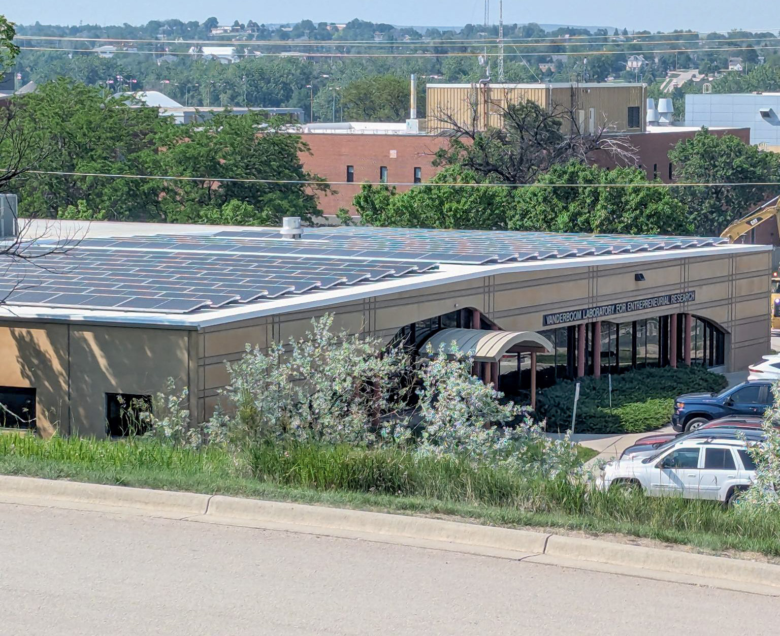 South Dakota Mines Unveils its First Solar Installation with GenPro Energy 